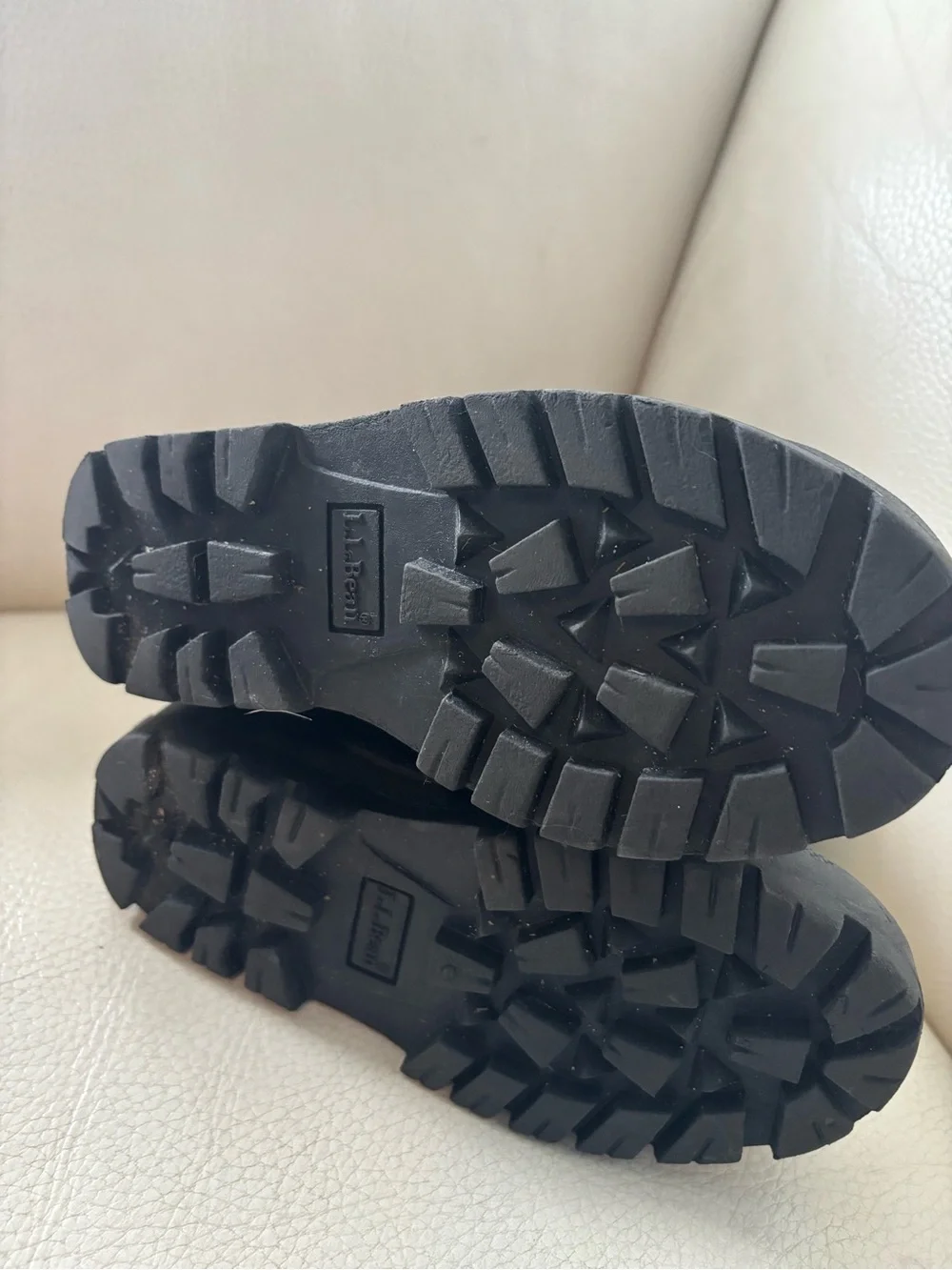 L.L. Bean Kids Black and Light Purple Snow Boots